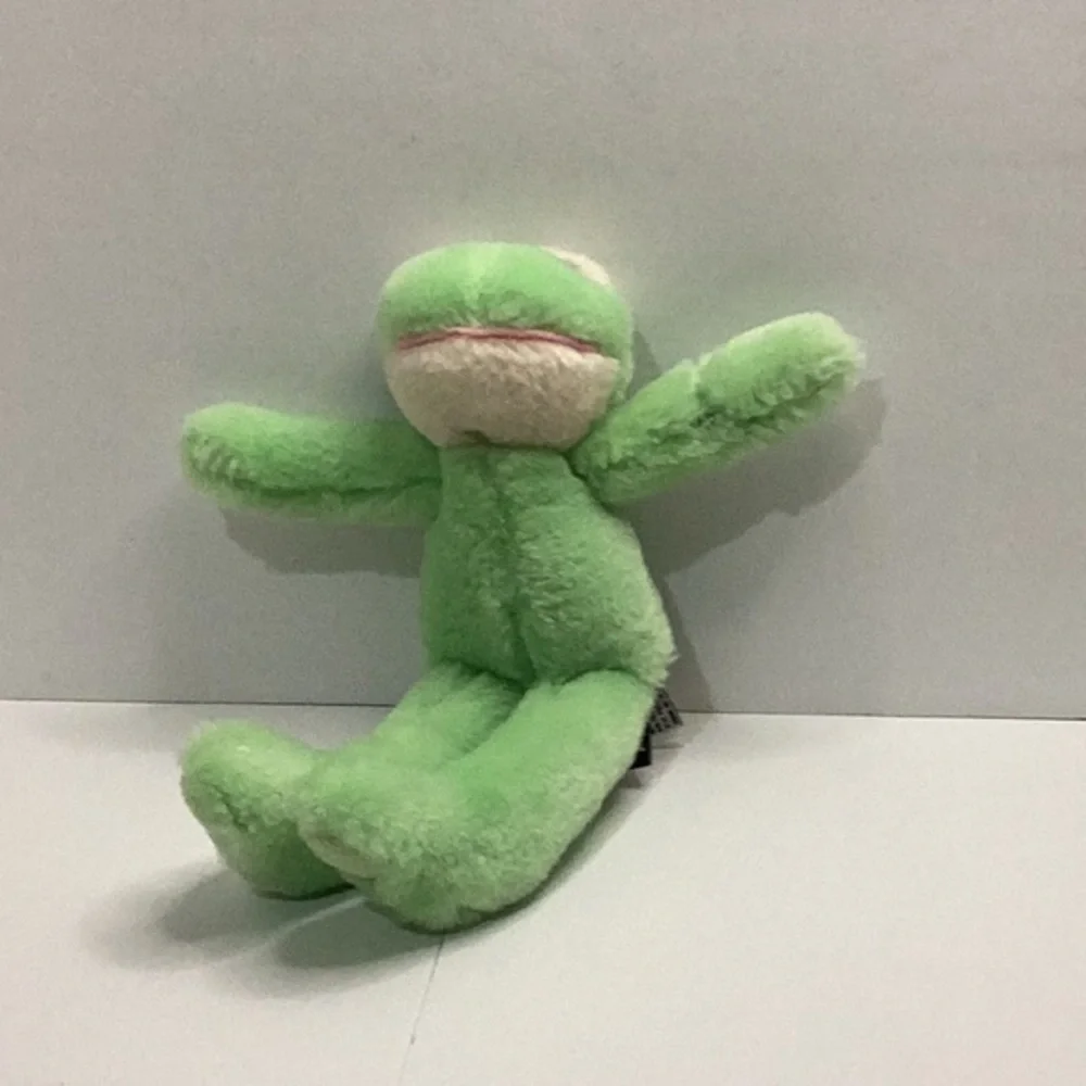 Green frog stuffed animal - Picture 5 of 5